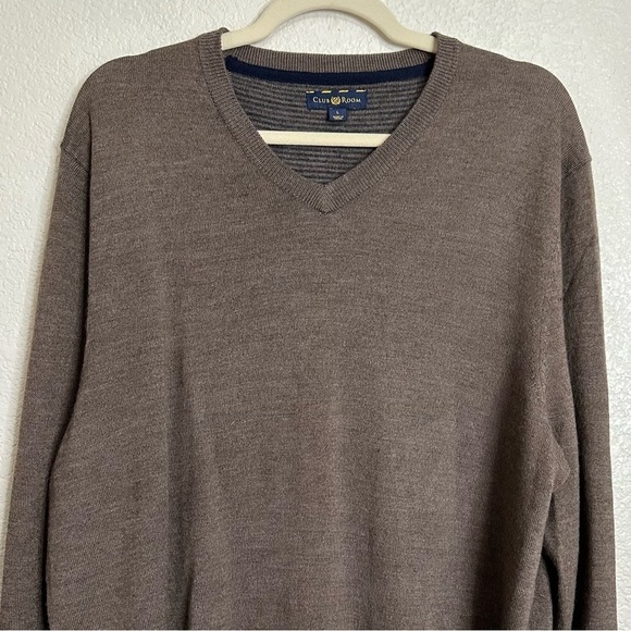 Club Room Merino Wool Blend Brown V-Neck Men's Sweater, Sz Large - Picture 3 of 10